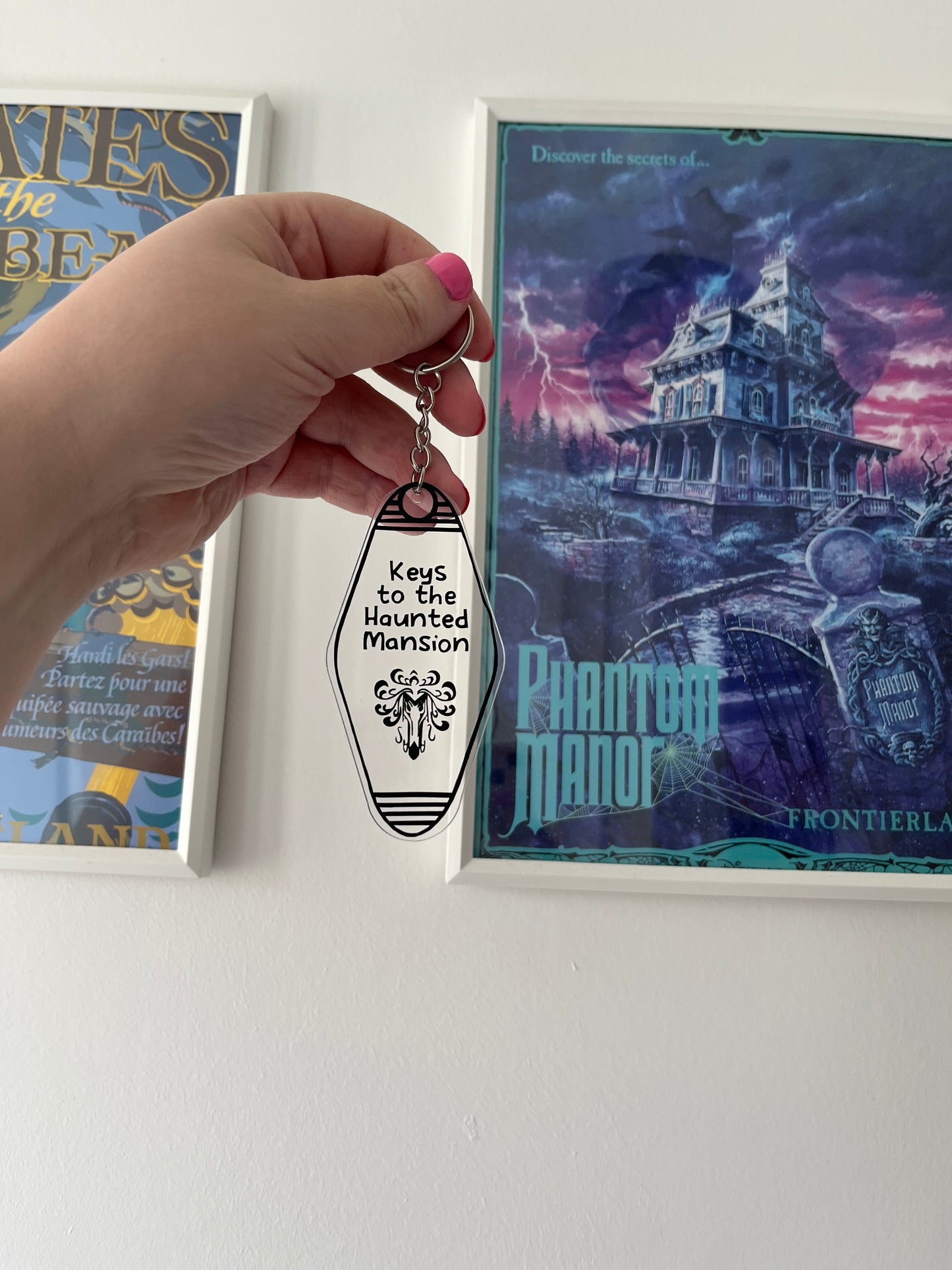 'Haunted Mansion' Motel Keyring