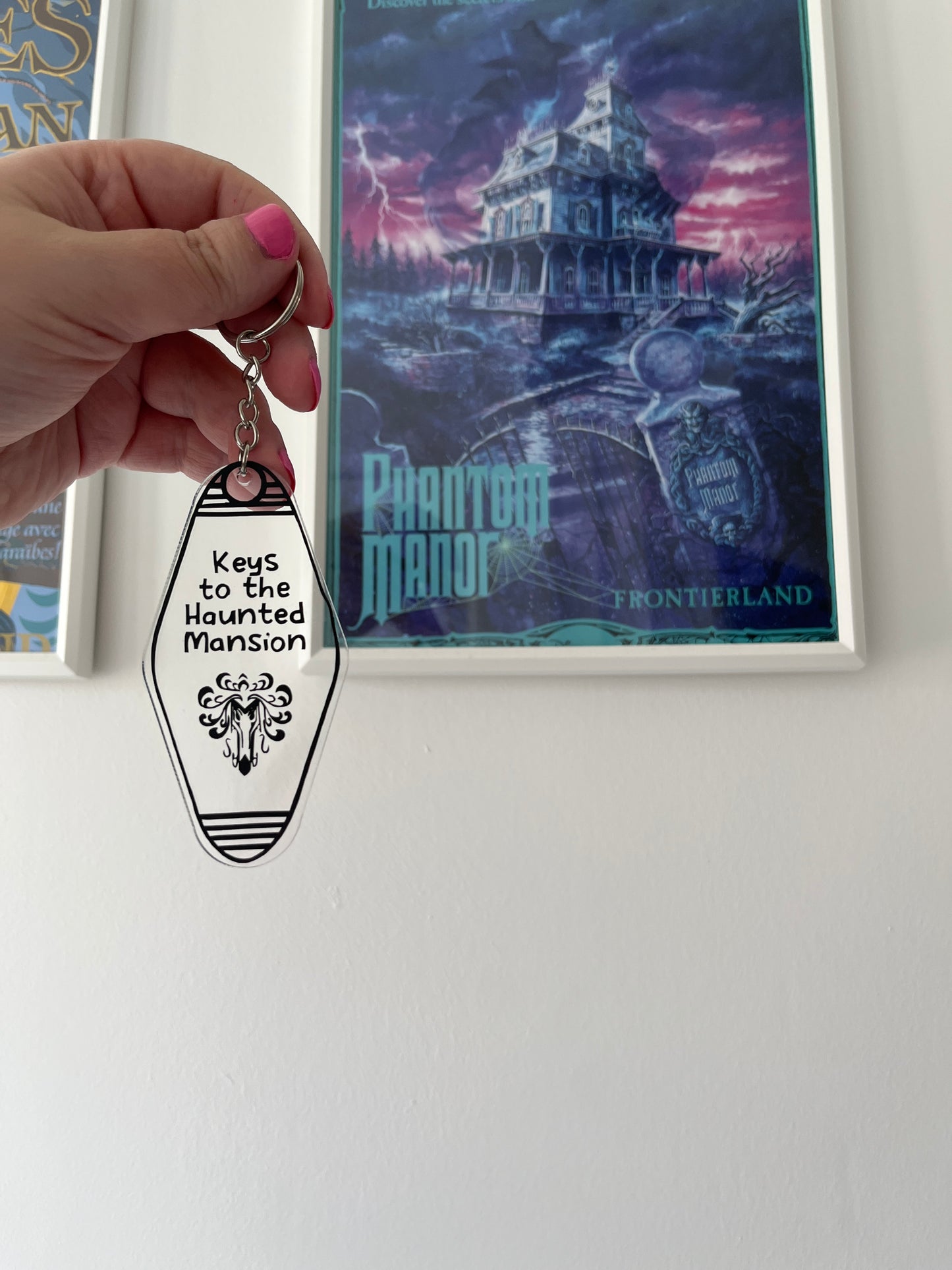 'Haunted Mansion' Motel Keyring